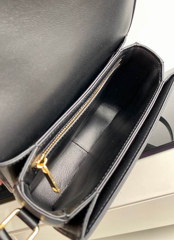CLNE-Bags - Strap Story - 055