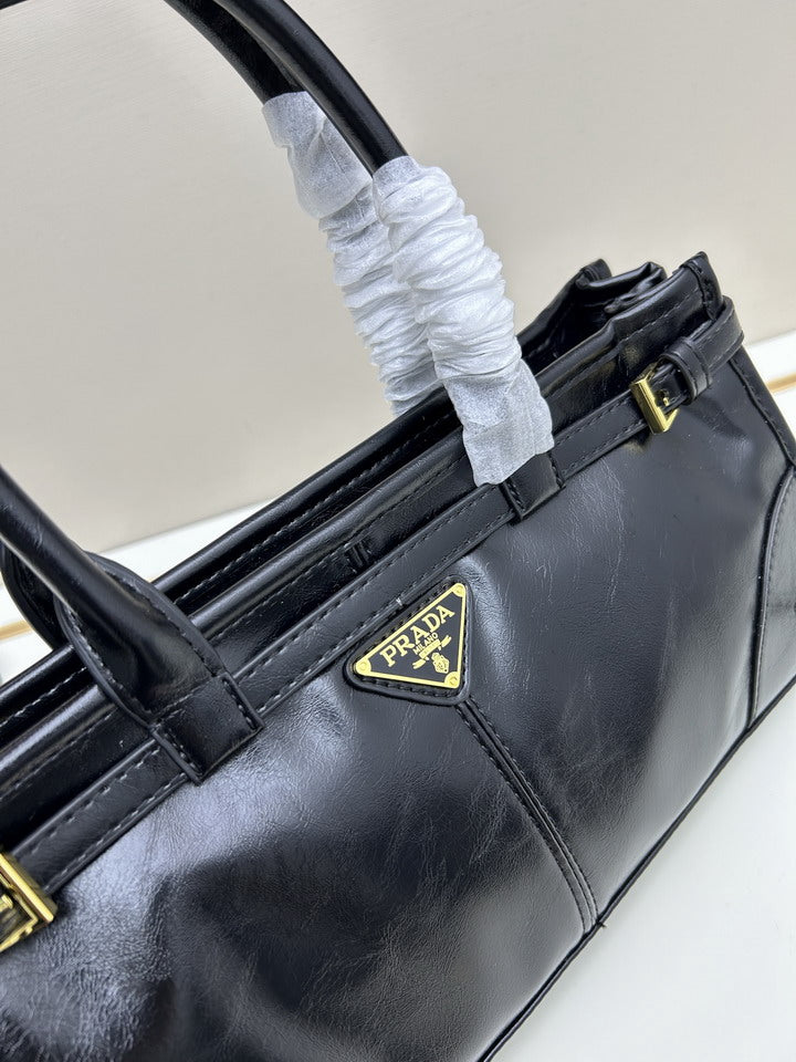 PRD-Bags - Strap Story - 1917
