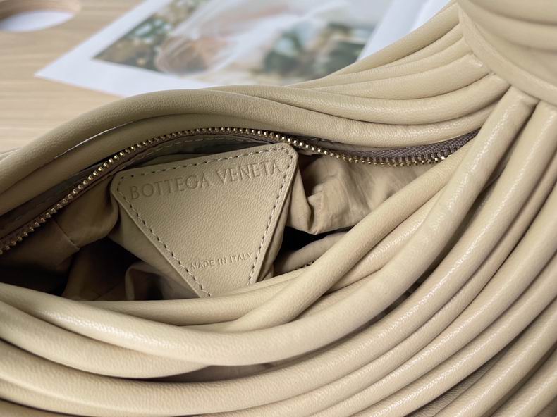 BTVA-Bags - Strap Story - 056