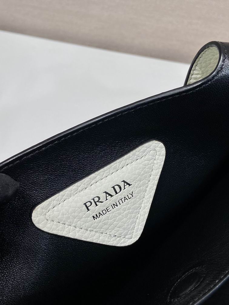 PRD-Bags - Strap Story - 2102