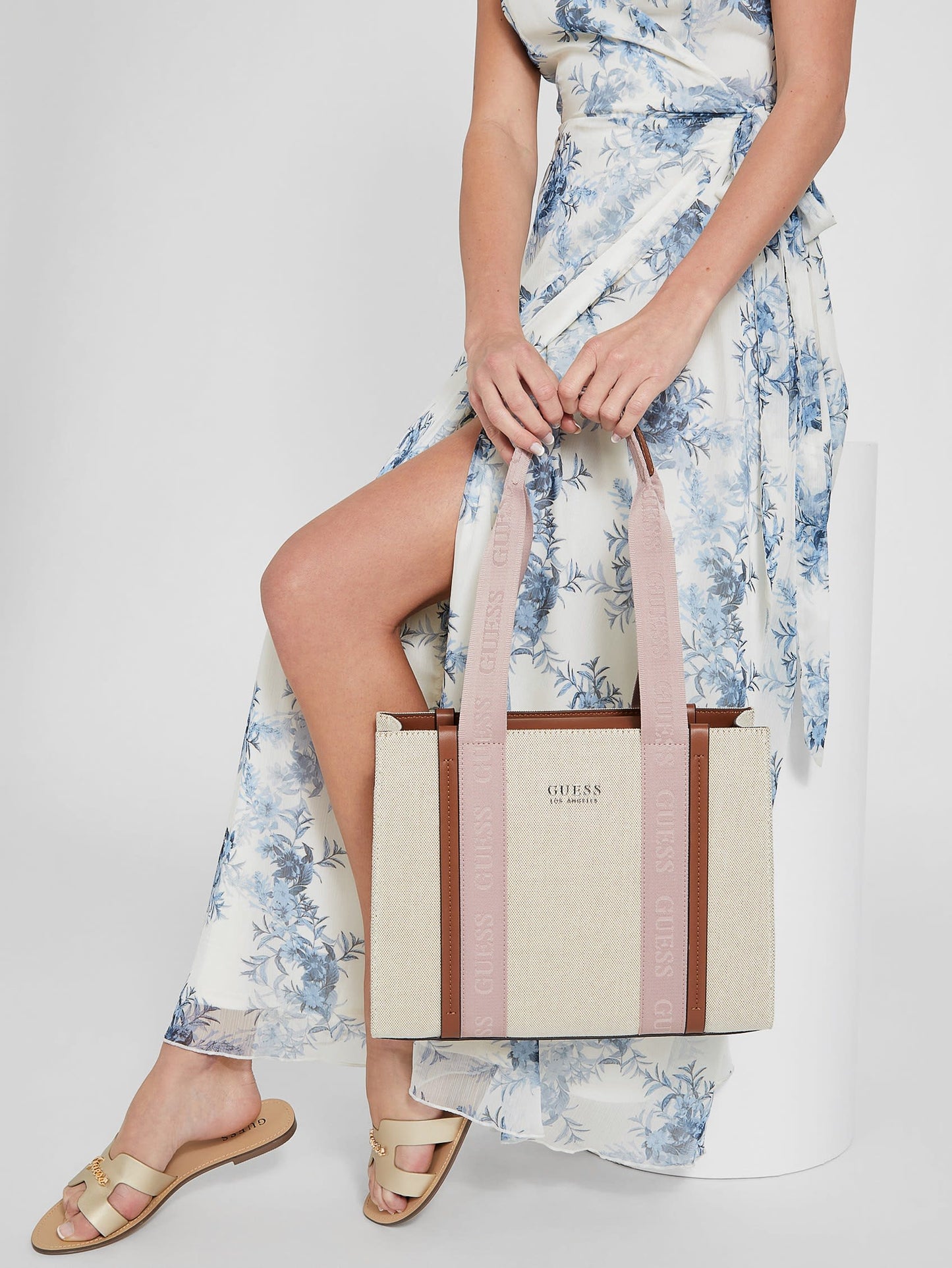 StrapStory - Tote Bag 330