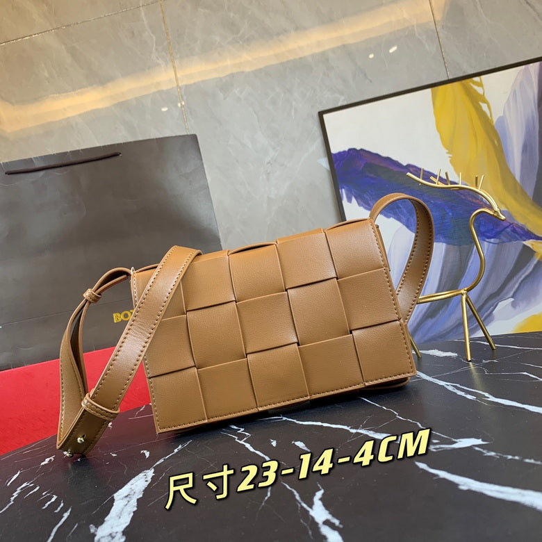 BTVA-Bags - Strap Story - 211