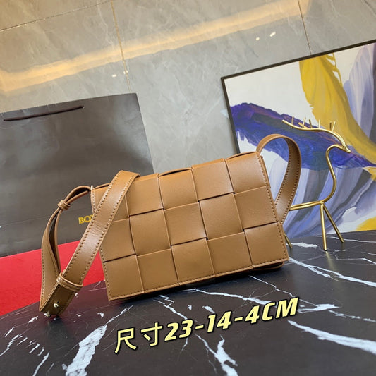 BTVA-Bags - Strap Story - 211