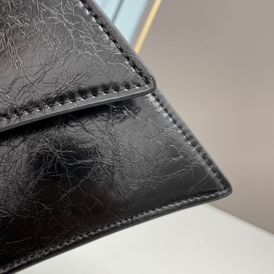 BLGA-Bags - Strap Story - 550