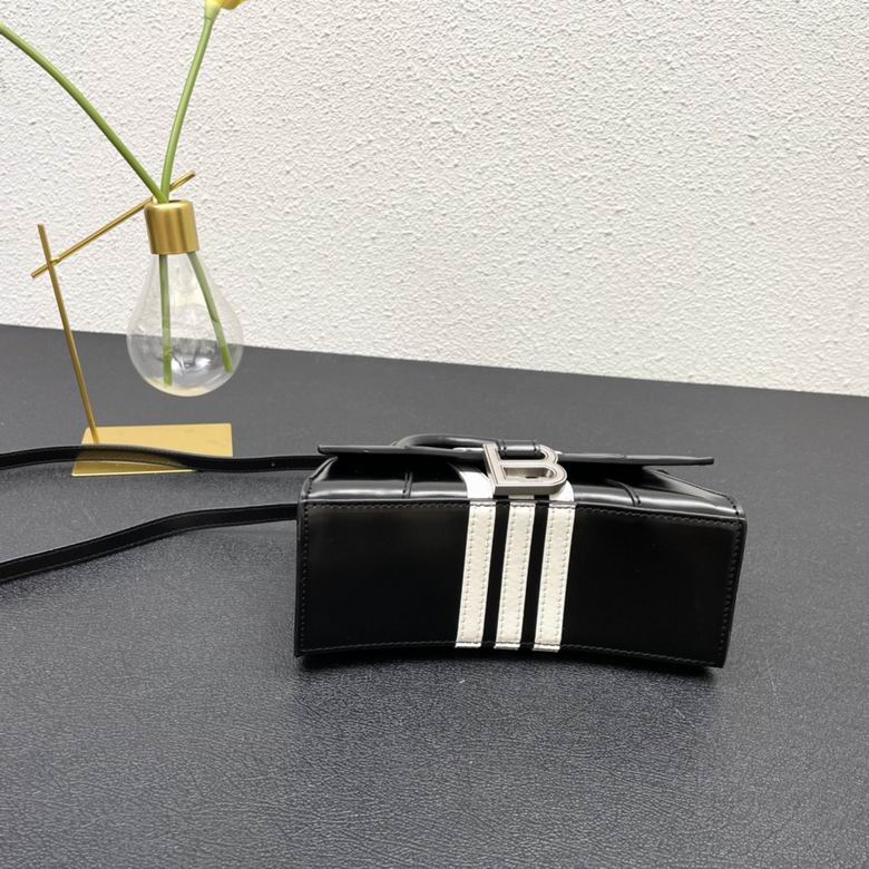 BLGA-Bags - Strap Story - 450