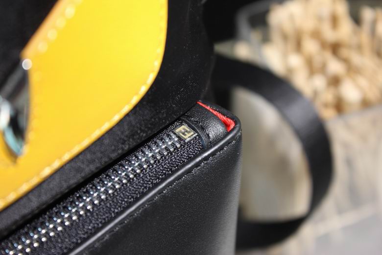 FDNI-Bags - Strap Story - 548