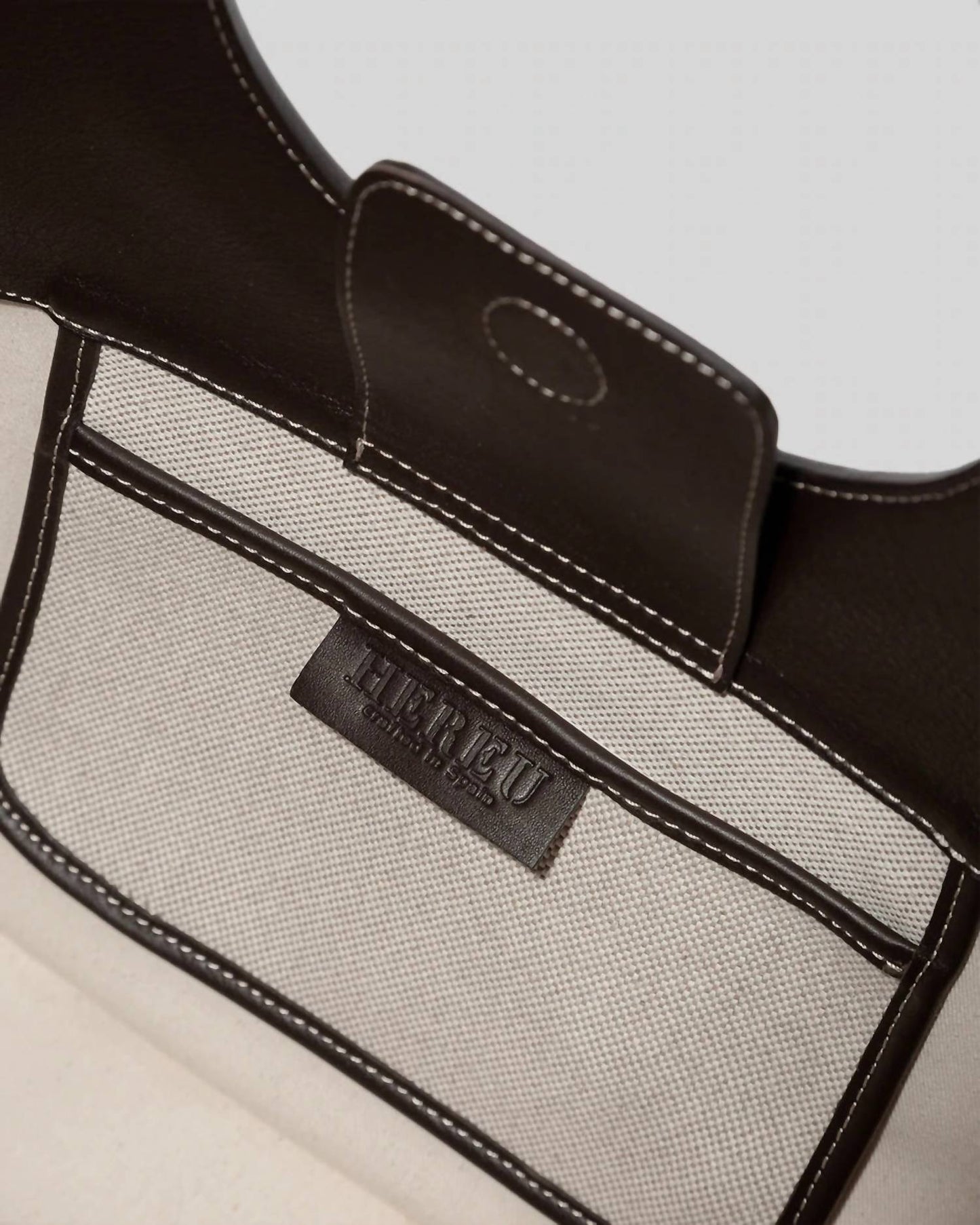 StrapStory - Tote Bag 2240