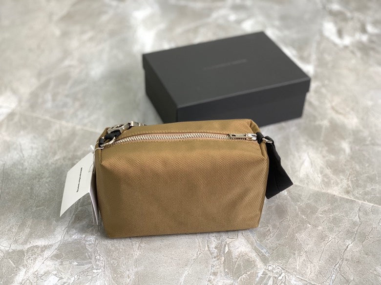 AXWG-Bag - Strap Story - 005