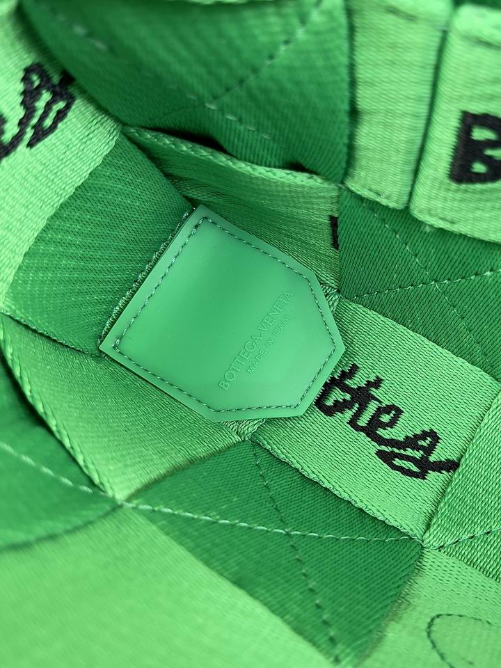 BTVA-Bags - Strap Story - 206