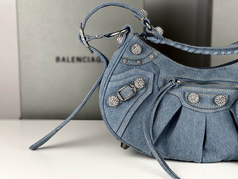 BLGA-Bags - Strap Story - 320