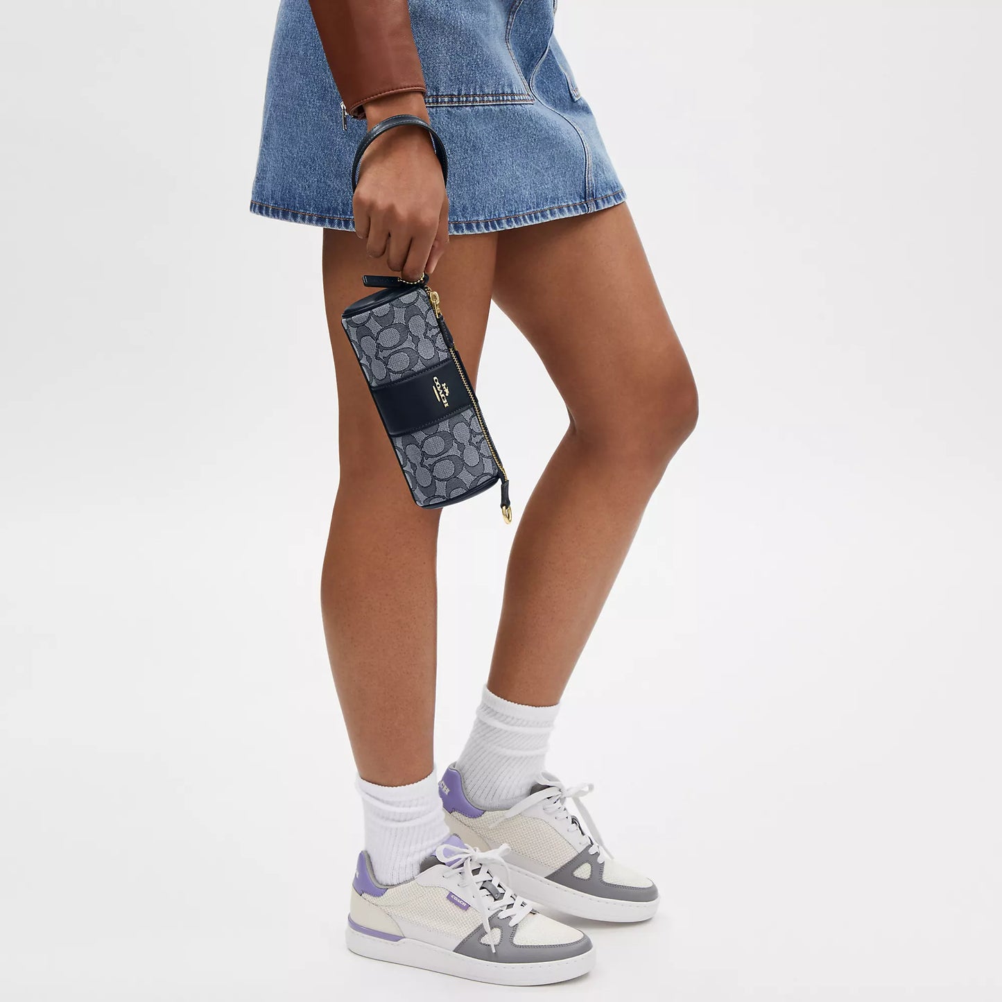 StrapStory - Wristlet 060