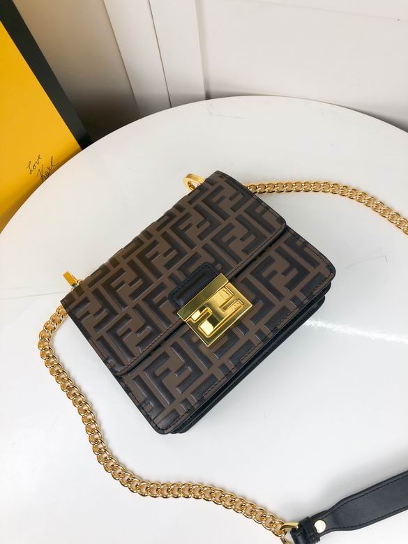 FDNI-Bags - Strap Story - 088