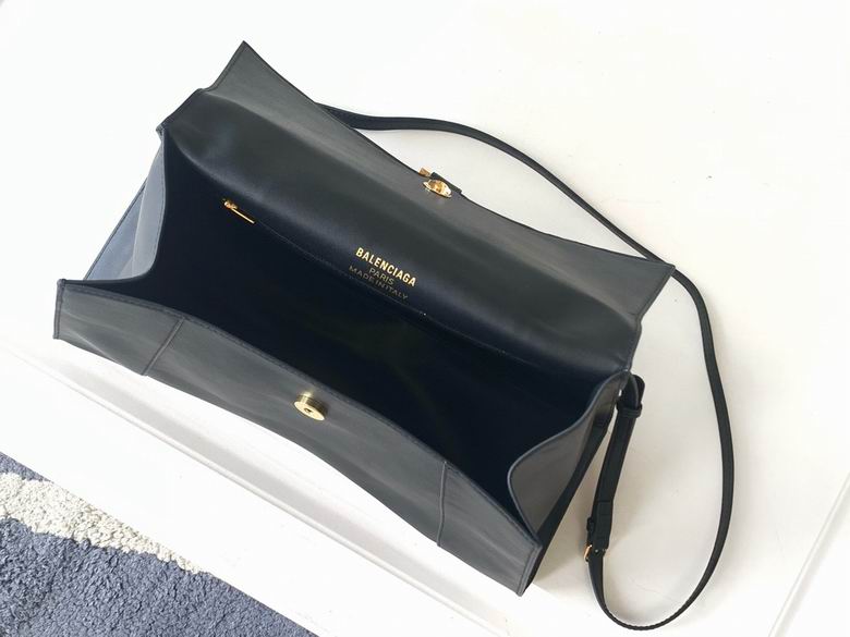 BLGA-Bags - Strap Story - 670