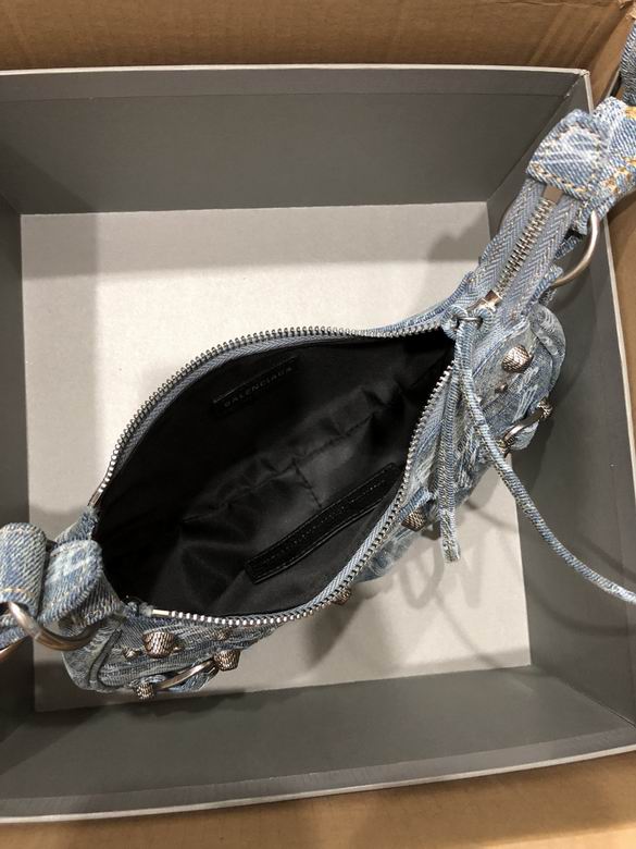 BLGA-Bags - Strap Story - 321