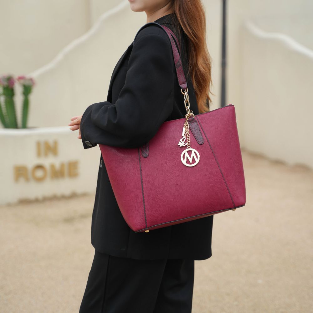 StrapStory - Tote Bag 2639