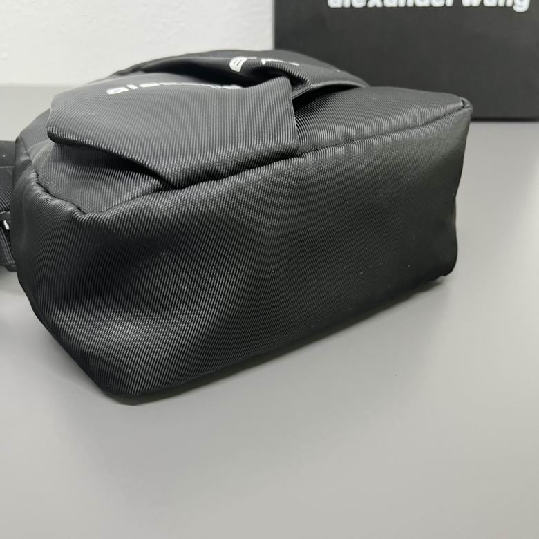 AXWG-Bag - Strap Story - 011