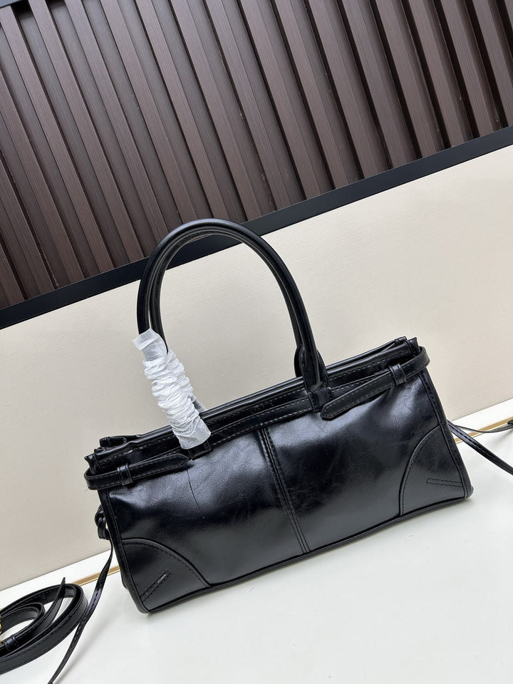 PRD-Bags - Strap Story - 1917