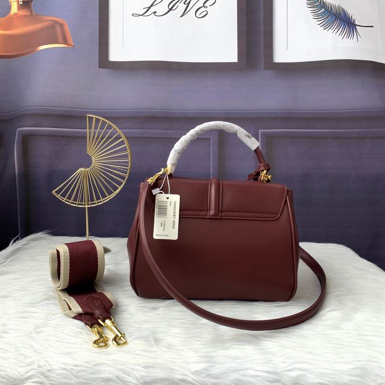 CLNE-Bags - Strap Story - 610