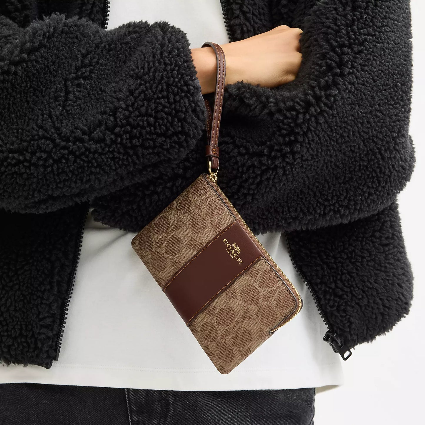 StrapStory - Wristlet 020