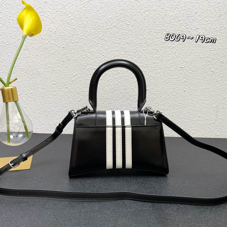 BLGA-Bags - Strap Story - 450