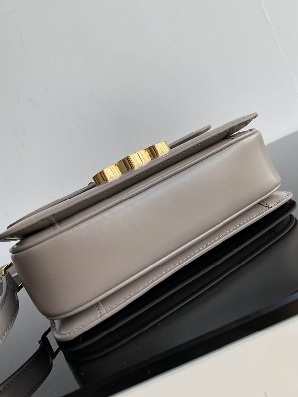 CLNE-Bags - Strap Story - 570