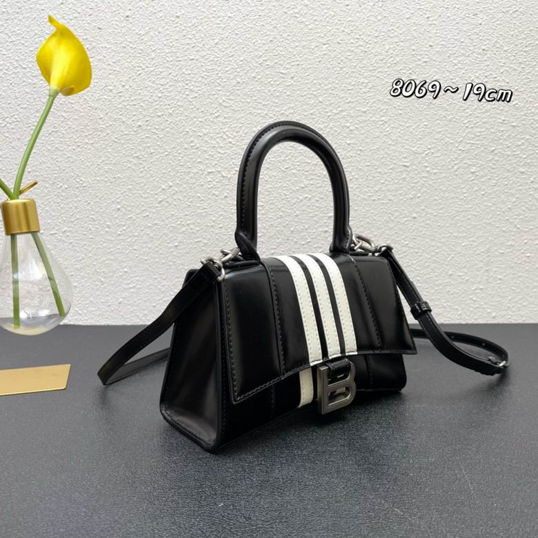 BLGA-Bags - Strap Story - 450