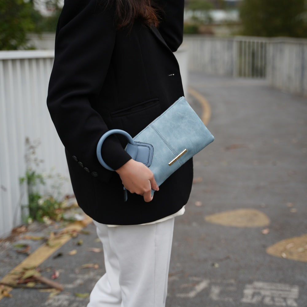 StrapStory - Wristlet 077