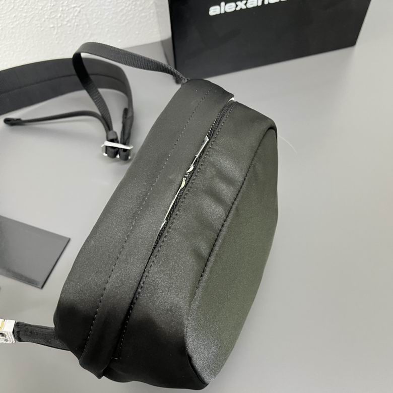 AXWG-Bag - Strap Story - 009