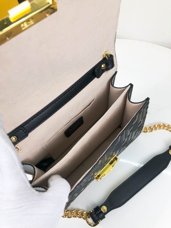 FDNI-Bags - Strap Story - 088