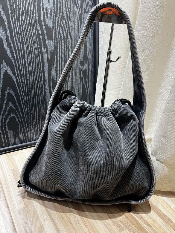 AXWG-Bag - Strap Story - 001