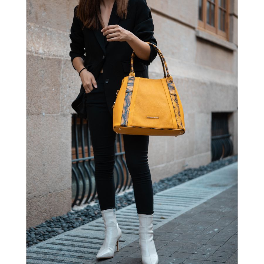 StrapStory - Tote Bag 2883