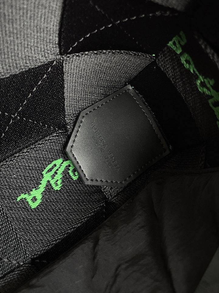 BTVA-Bags - Strap Story - 206