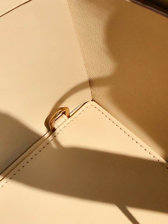 BTVA-Bags - Strap Story - 094