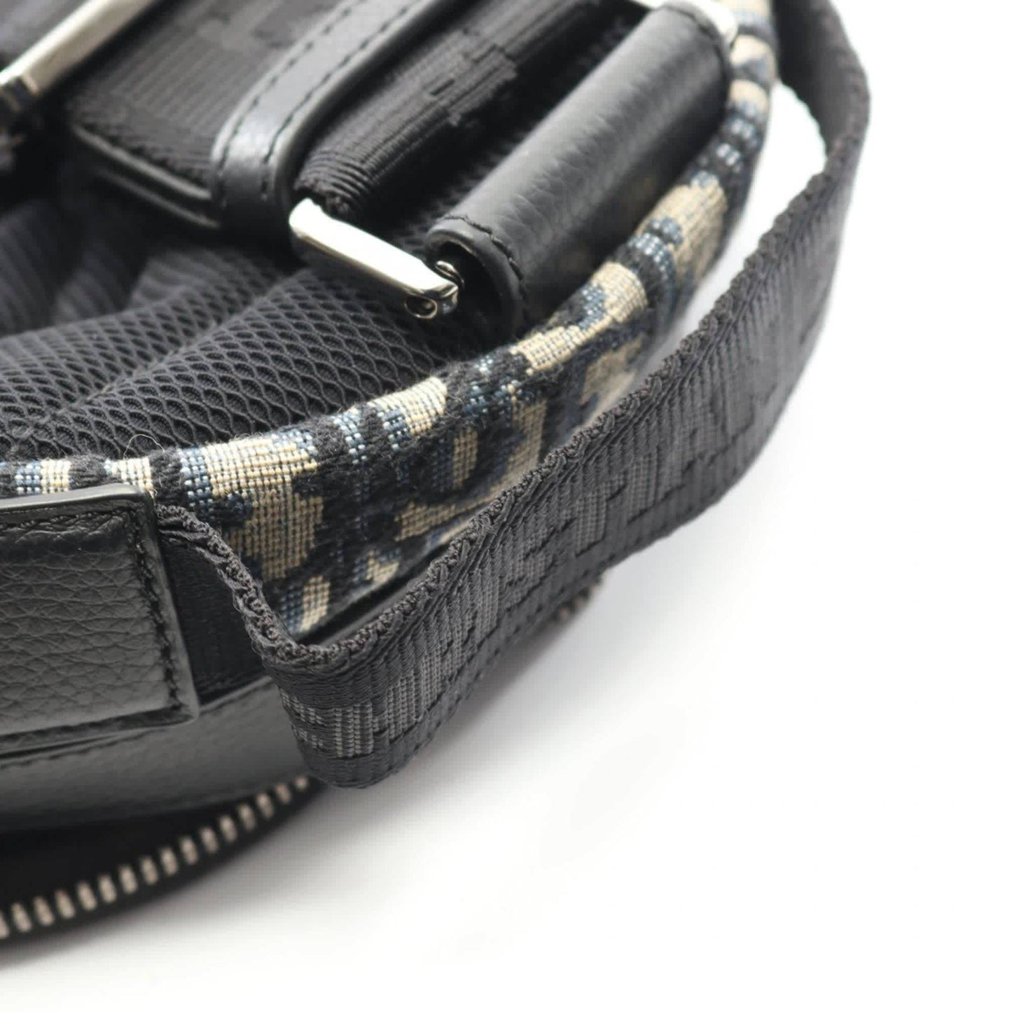 StrapStory - Fanny Pack 075