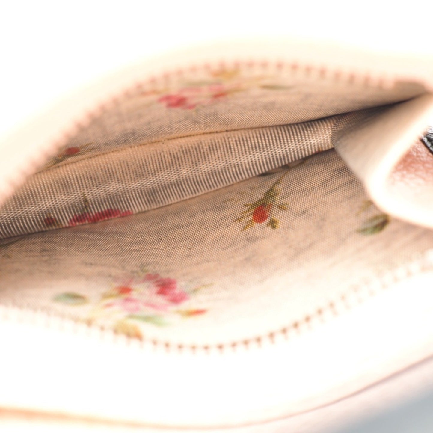StrapStory - Wristlet 587