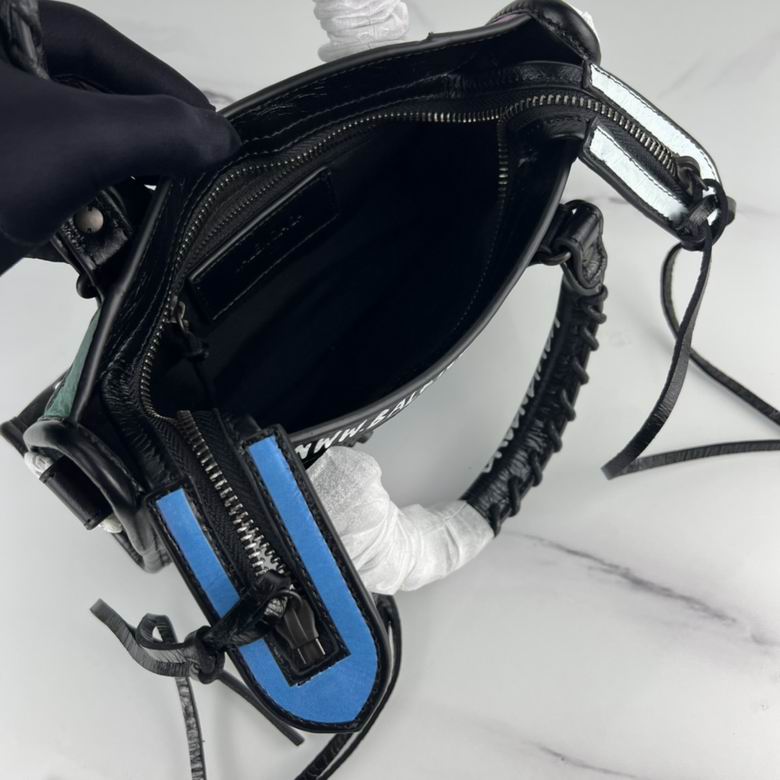 BLGA-Bags - Strap Story - 390