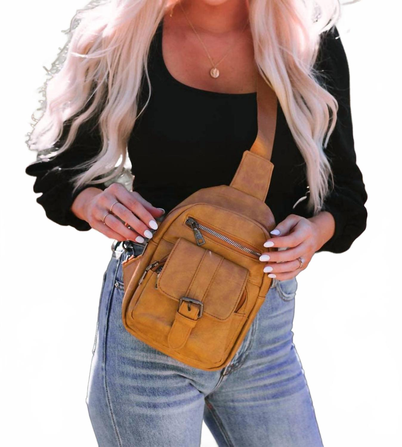 StrapStory - Crossbody 1989