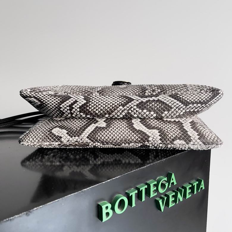 BTVA-Bags - Strap Story - 282