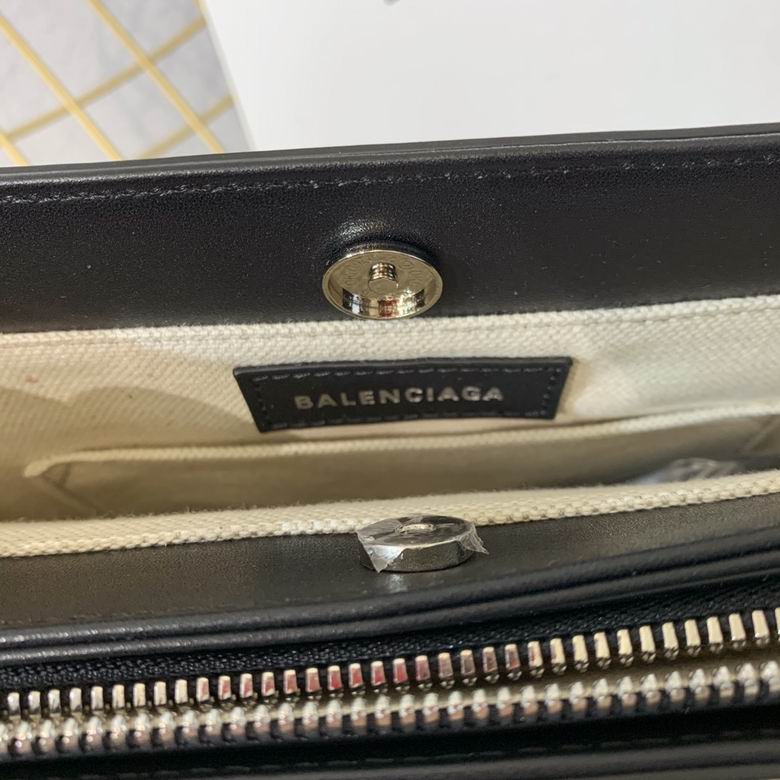BLGA-Bags - Strap Story - 050