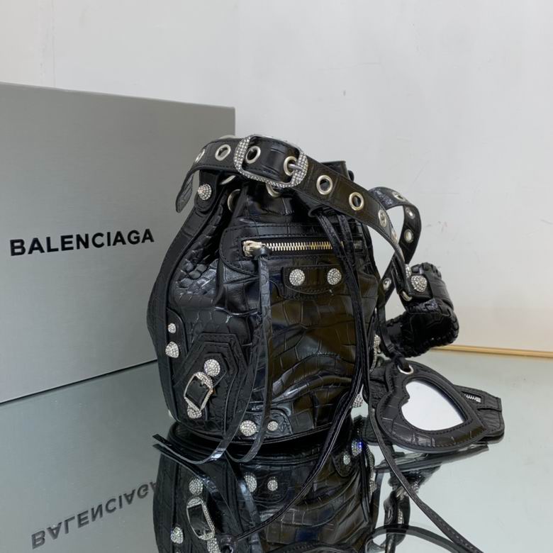BLGA-Bags - Strap Story - 040