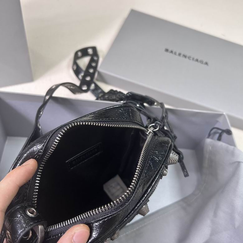 BLGA-Bags - Strap Story - 350