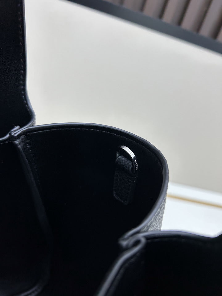 PRD-Bags - Strap Story - 1898