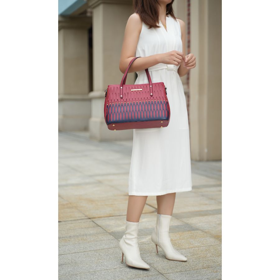 StrapStory - Tote Bag 440