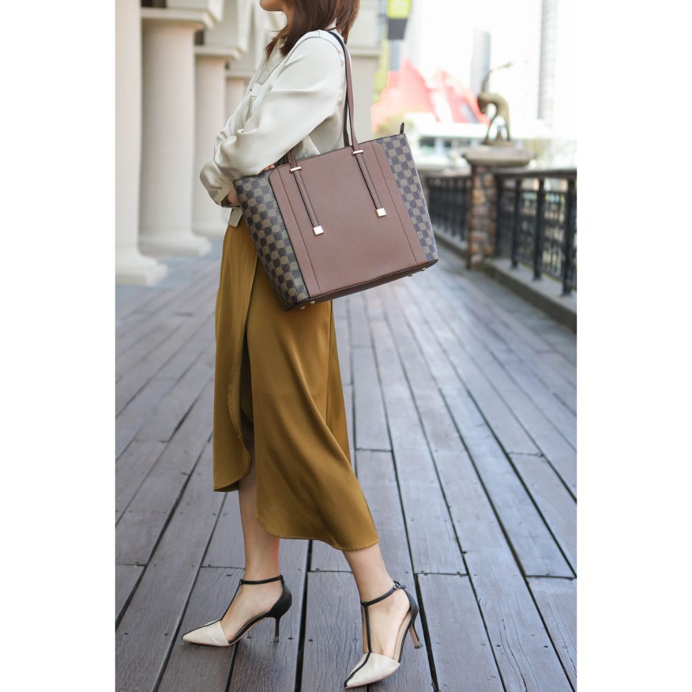 StrapStory - Tote Bag 245