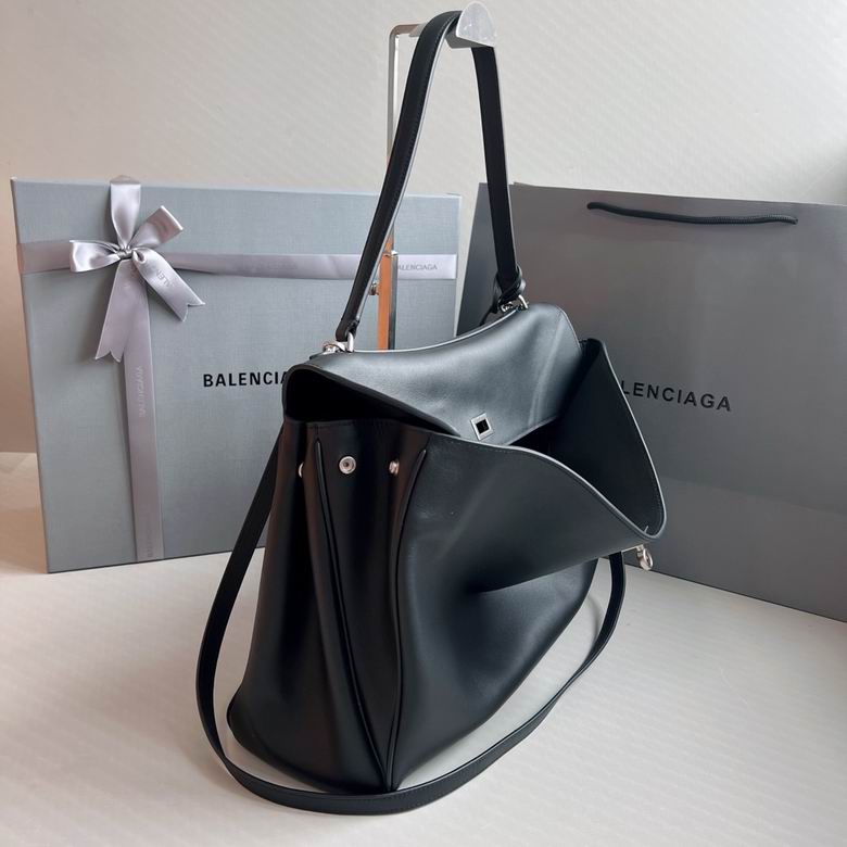BLGA-Bags - Strap Story - 580