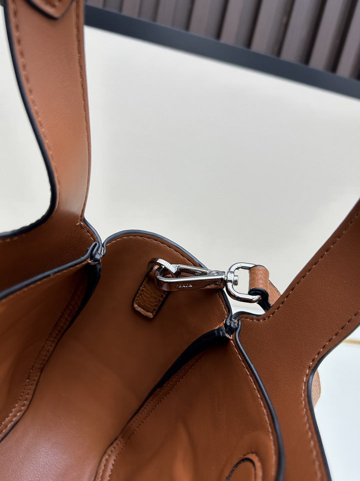PRD-Bags - Strap Story - 1897