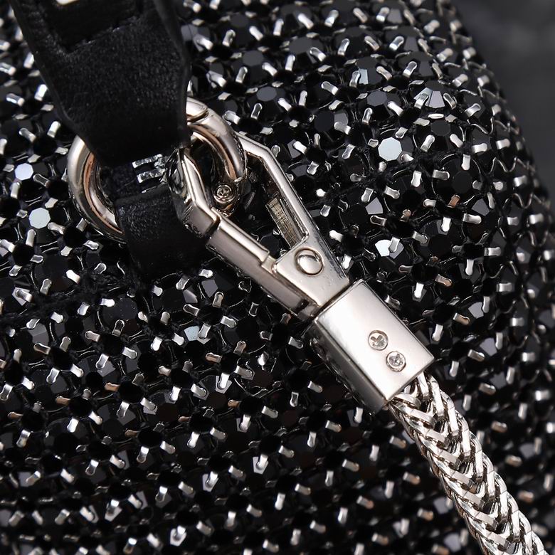 AXWG-Bag - Strap Story - 003