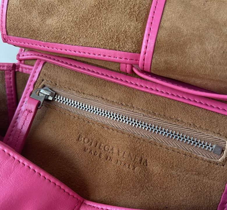 BTVA-Bags - Strap Story - 092