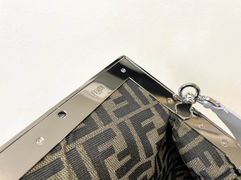FDNI-Bags - Strap Story - 620