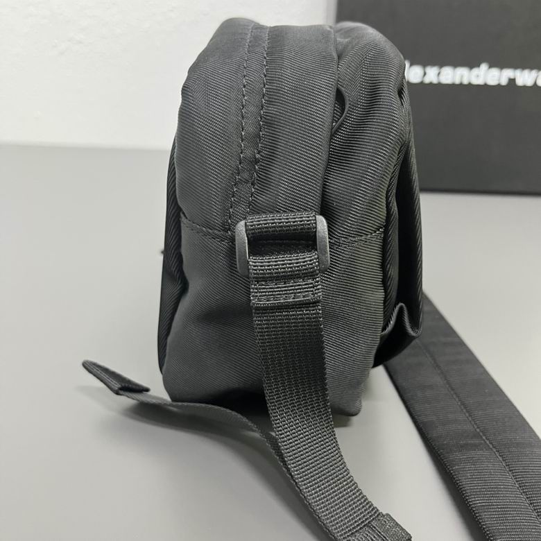 AXWG-Bag - Strap Story - 011